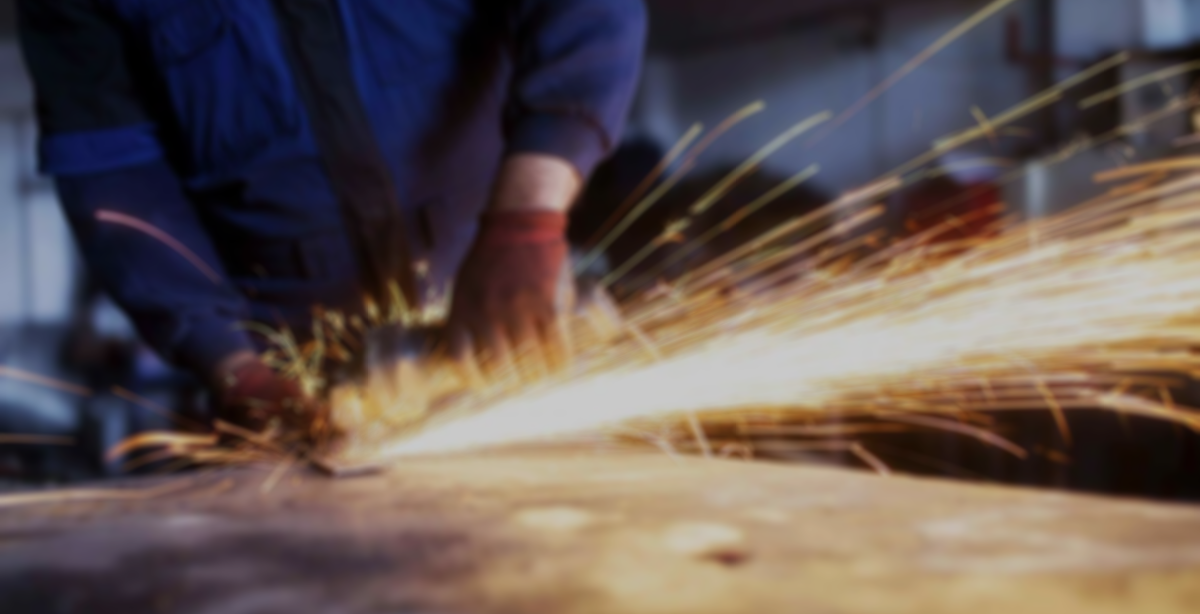 chaudronnerie_manu-flip-dark-blur